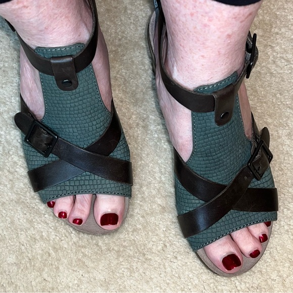 Dansko Nubuck Leather Dominique Sandal Heel Buckle Teal Brown Sz 38 (7.5) - Picture 3 of 14